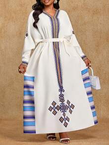 SOLERSUN 大码优雅春夏派对礼服、新年派对礼服、休闲装和节日礼服，专为女性打造。设计亮点包括收腰设计、系带细节、飘逸长袍、印花和条纹。秋季连衣裙。 - 藍色 - 查看 6