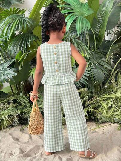 SHEIN Bộ đồ thể thao thường ngày cho bé gái, gồm áo không tay và quần ống đứng kẻ caro xanh lá cây, thích hợp cho bãi biển và các hoạt động ngoài trời.