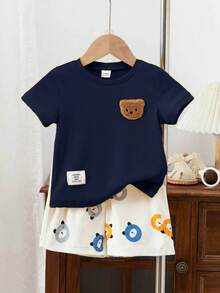 SHEIN Playful Pals Conjunto de roupa para bebê menino com 2 peças: casaquinho de manga curta com gola decorada com ursinho e shorts com estampa de urso. Conjunto de camisa e shorts para bebê menino, tecido canelado. Roupa de verão para bebê com estampa de urso. - Azul Real - Ver 3