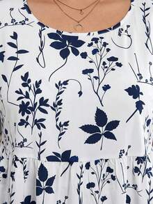 SHEIN CURVE+ Curve 尺码 US22 音乐节、海滨度假、波西米亚风撞色印花衬衫，适合夏季波西米亚度假 - 彩色 - 查看 9