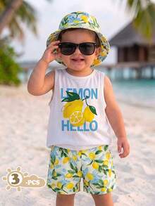 SHEIN Playful Pals Bộ đồ hè 3 món cho bé trai: Áo tank top trắng in chữ thời trang, quần short đi biển in hình cây cọ, mũ đội đầu đồng bộ, thích hợp cho kỳ nghỉ biển, mặc hàng ngày và các hoạt động ngoài trời. - Màu vàng - Xem 1