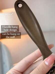 Madebyblanc 1 chiếc lược massage rỗng ruột bằng lông heo rừng, giúp gỡ rối, tạo độ phồng, massage da đầu, chống tĩnh điện, làm mượt, kiểm soát tóc xơ rối, nhẹ nhàng cho da đầu, tăng độ dày cho tóc, thích hợp sử dụng tại nhà, salon, du lịch và hàng ngày cho cả nam và nữ. - Nhiều màu - Xem 2