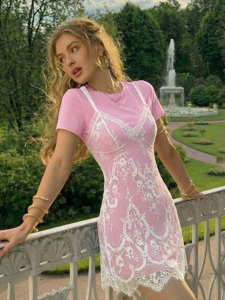 SHEIN MOD 时尚蕾丝二合一黑白迷你连衣裙 - 粉色 - 查看 1