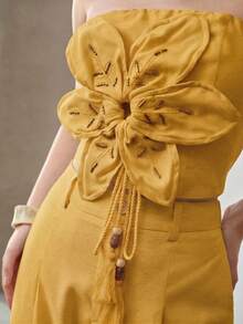 MOTF PREMIUM WOMEN'S FLORAL DECOR ZIPPER BACK TUBE TOP - Yellow - View 4