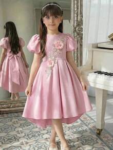 SHEIN Vestido elegante, dulce y lindo para niña preadolescente con decoración de flores 3D, cuello redondo, cintura ceñida, lazo grande en la espalda y mangas abullonadas, vestido de lujo para niñas, vestido rosa - Rosa - Ver 3