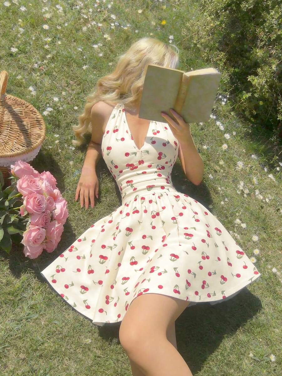 SHEIN MOD 无袖优雅樱桃印花露背连衣裙，夏季时尚 - 杏色 - 查看 1