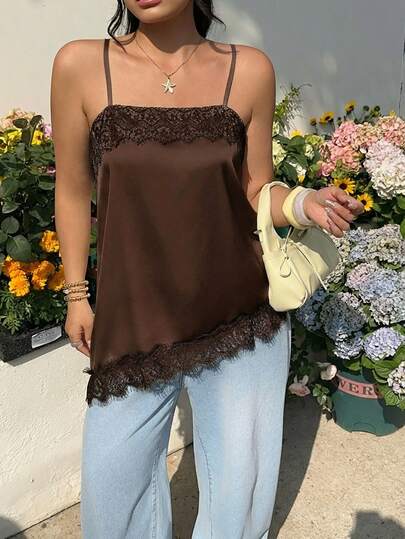 GalTyme Áo hai dây mùa xuân/hè 2026 mới, kiểu dáng thường ngày, năng động, thích hợp đi dự tiệc, hẹn hò, sinh nhật, lễ hội âm nhạc, đi học, đi làm, nghỉ mát, ngày lễ tình nhân, năm mới, đa năng. Chất liệu satin, ren, phối nhiều mảnh, dáng rộng, bất đối xứng, màu sâm panh, cỡ lớn.