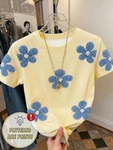 Resyla Plus Size Women's 3D Digital Printed Pearl Flower Graphic Round Neck T-Shirt - Multicolor - View 1