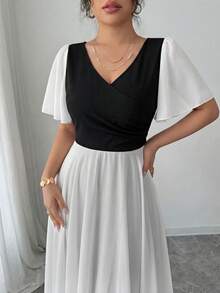 Vestido de gasa con volantes en las mangas, cuello en V y silueta evasé para mujer talla grande.Sencillo, elegante, romántico y con un fluir gracioso. - Blanco y Negro - Ver 5