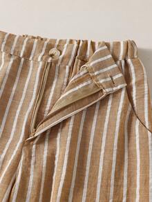 SHEIN Bộ trang phục lịch lãm 2 món cho thiếu niên nam, gồm áo khoác cardigan cổ tàu màu trắng và quần kaki sáng màu, bộ vest công sở thanh lịch, thích hợp mặc đi học, dự tiệc sinh nhật hoặc mặc thường ngày, phong cách tối giản. - trắng - Xem 9
