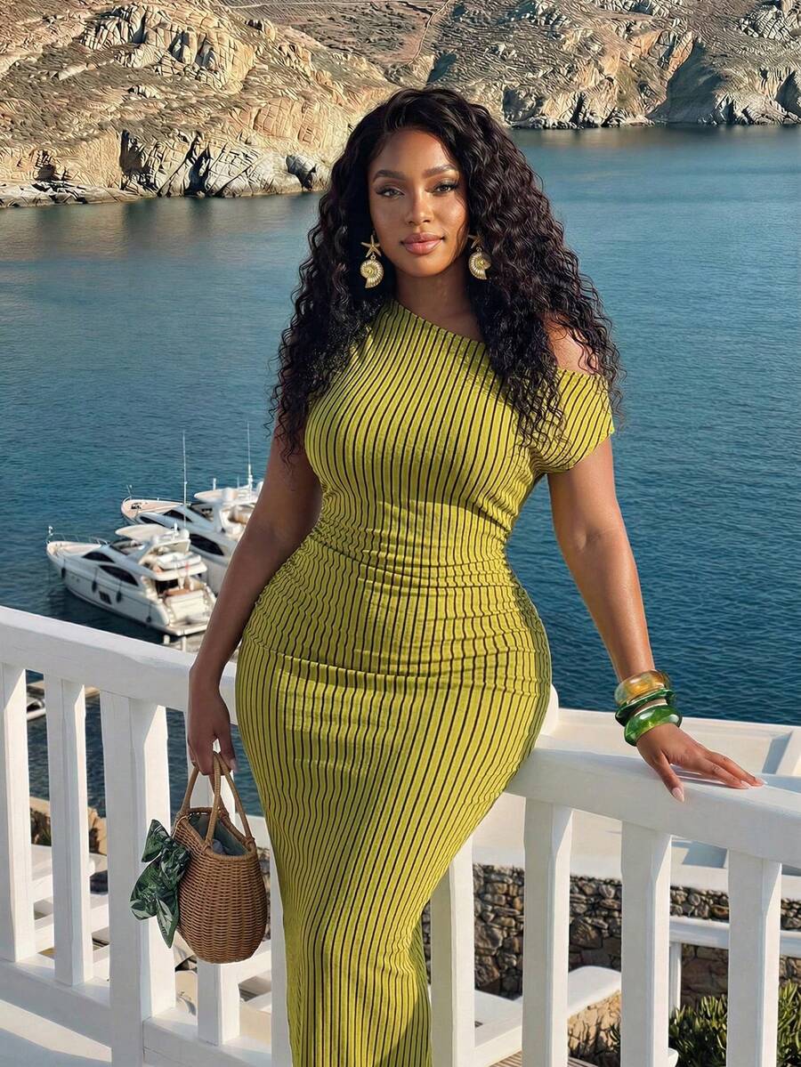 Slaydiva 夏季新款优雅派对及日常白色露肩前褶修身长裙，波浪纹理针织面料 - 綠色 - 查看 1