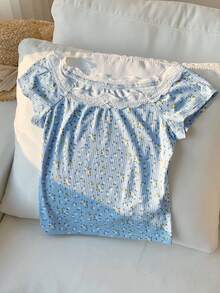 SHEIN EZwear 蓝色碎花蕾丝拼接女士修身短袖T恤 - 淺藍色 - 查看 4