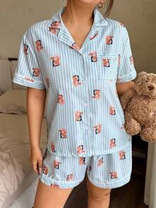 Napfluff CURVE Napfluff CURVE Bộ đồ ngủ nữ cỡ lớn in hình gấu bông sọc xanh dương, cổ bẻ, tay ngắn, quần short, kiểu dáng giản dị, dễ thương. - Xanh và trắng - Xem 5