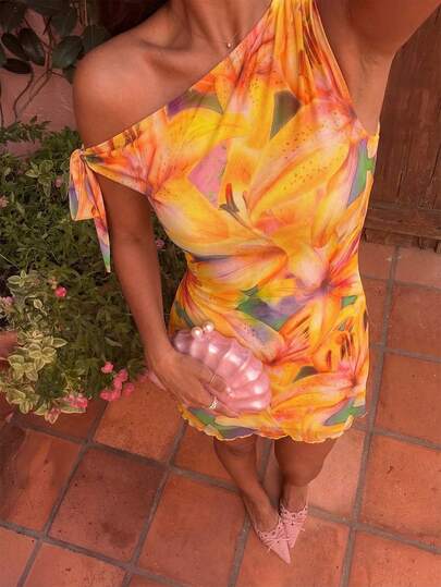 Firerie Vestido mini de vacaciones nuevo de verano para mujer, con hombro asimétrico, floral, sexy y elegante. Vestido floral de malla con cuello asimétrico, para primavera/verano, atuendo de playa, elegante, sexy, vacaciones, playa, Hawái, cita, fiesta, festival de música, vestido de graduación, baile de graduación.