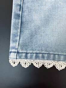 GlowEve Shorts vaqueros informales de mujer con adorno de encaje lavado - Azul - Ver 7