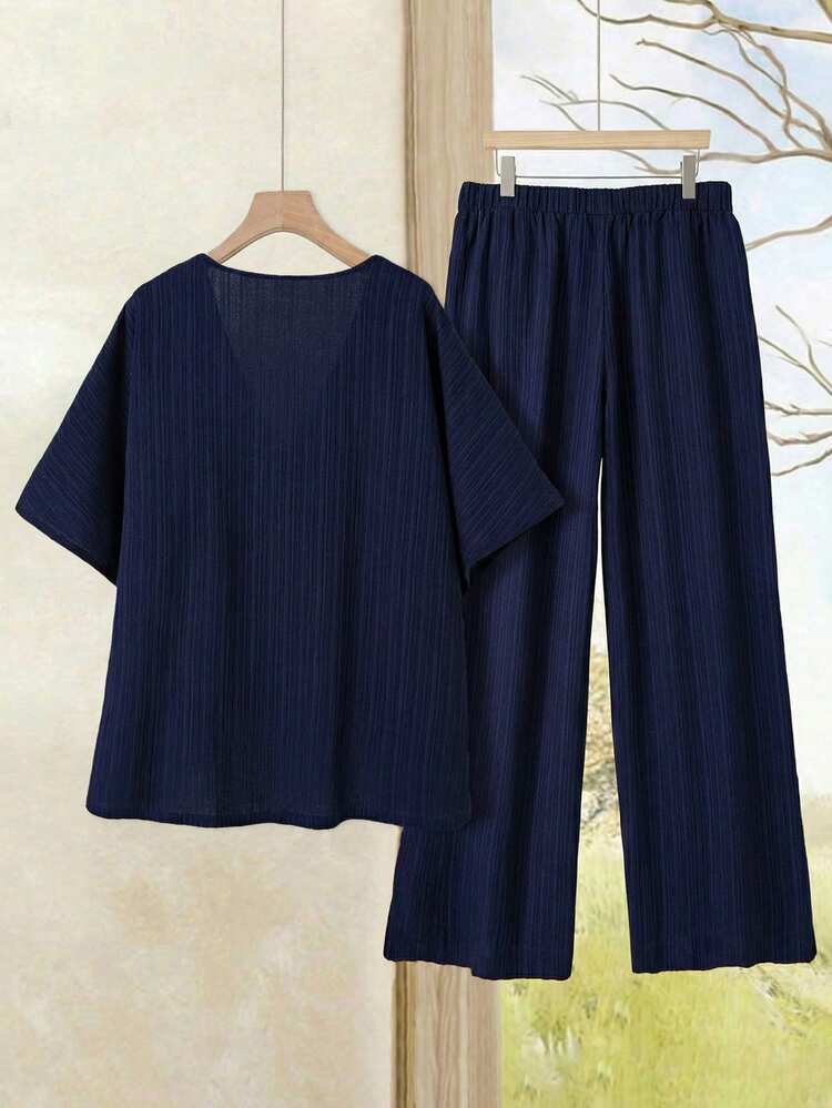 2pc Set Plus Size Women's Summer Casual Vacation Country Style Solid Color Navy Blue V-Neck Short Sleeve Shirt And Pants 2-Piece Set With Pockets,Casual Holiday Style,Summer Outfits For Women ,Vacation Outfits Women ,Holiday Outfits For Women,Going Out Outfits, New Clothes,Simple And Fashionable For Everyday Wear,Suitable For Summer, Vacation, Daily Wear, Festival Outfits For Women,Country Concert Outfit,Beach Outfits For Women,Western Style,,Gifts For Mother,Boho Set,Modest Two Piece Set, Plus Size Summer Sets,Plus Size Pants Set,Boho Set,Boho Pants Set For Women,Wide Leg Pants Set,2 Piece Casual Sets Woman,Two Piece Set Women