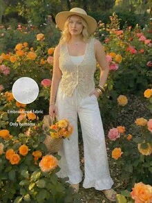 SHEIN MOD 加大码白色刺绣荷叶边裤，适合野餐、度假、浪漫女生聚会和派对穿着。 - 白色 - 查看 7