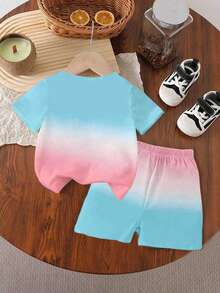 2 pièces/set T-shirt à manches courtes et short pour tout-petits garçons, motif dégradé de cocotier et lettrage, style décontracté. Tenue confortable pour le printemps et l'été - Multicolore - Voir 2