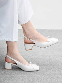 CUCCOO BIZCHIC 女士经典低跟粗跟咖啡色平底鞋，优雅百搭，适合日常穿着、通勤和办公场合。 - 白色 - 查看 3