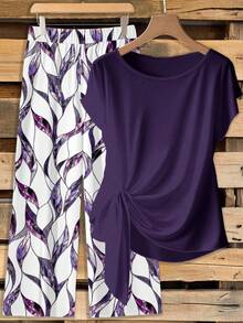 EMERY ROSE Plus Size Women 2pcs Set: Solid Color Twist Front Crop Top And Allover Print Wide Leg Pants - Multicolor - View 1