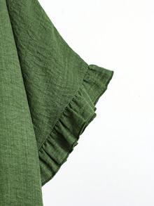 SHEIN LUNE Women's Plus Size Casual Green Woven Fabric Top With Round Neck Half Batwing Sleeves Ruffle Details And Regular Length Perfect For Halloween - Green - View 3