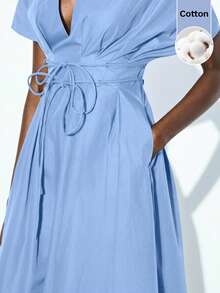 MAIJA elegantes plissiertes Chiffon-Maxikleid mit quadratischem Ausschnitt und ärmellos - Blau - Übersicht 8