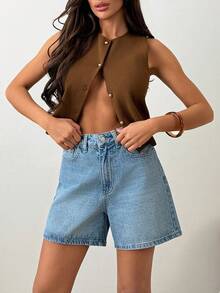 Quần short denim cạp cao, dài đến đầu gối, màu xanh nhạt, kiểu dáng thập niên 90, chất liệu denim cao cấp, cài nút. - Rửa nhẹ - Xem 6