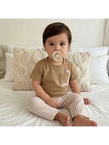 男婴可爱休闲针织拼接短袖T恤和条纹松紧腰短裤套装 - 卡其色 - 查看 1