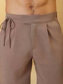 Palmeraft Pantalones cortos casuales plisados de color marrón café para hombre, cintura con lazo sólido, ropa de resort holgada para verano, playa, vacaciones, estilo vintage de dinero antiguo - Marrón - Ver 6