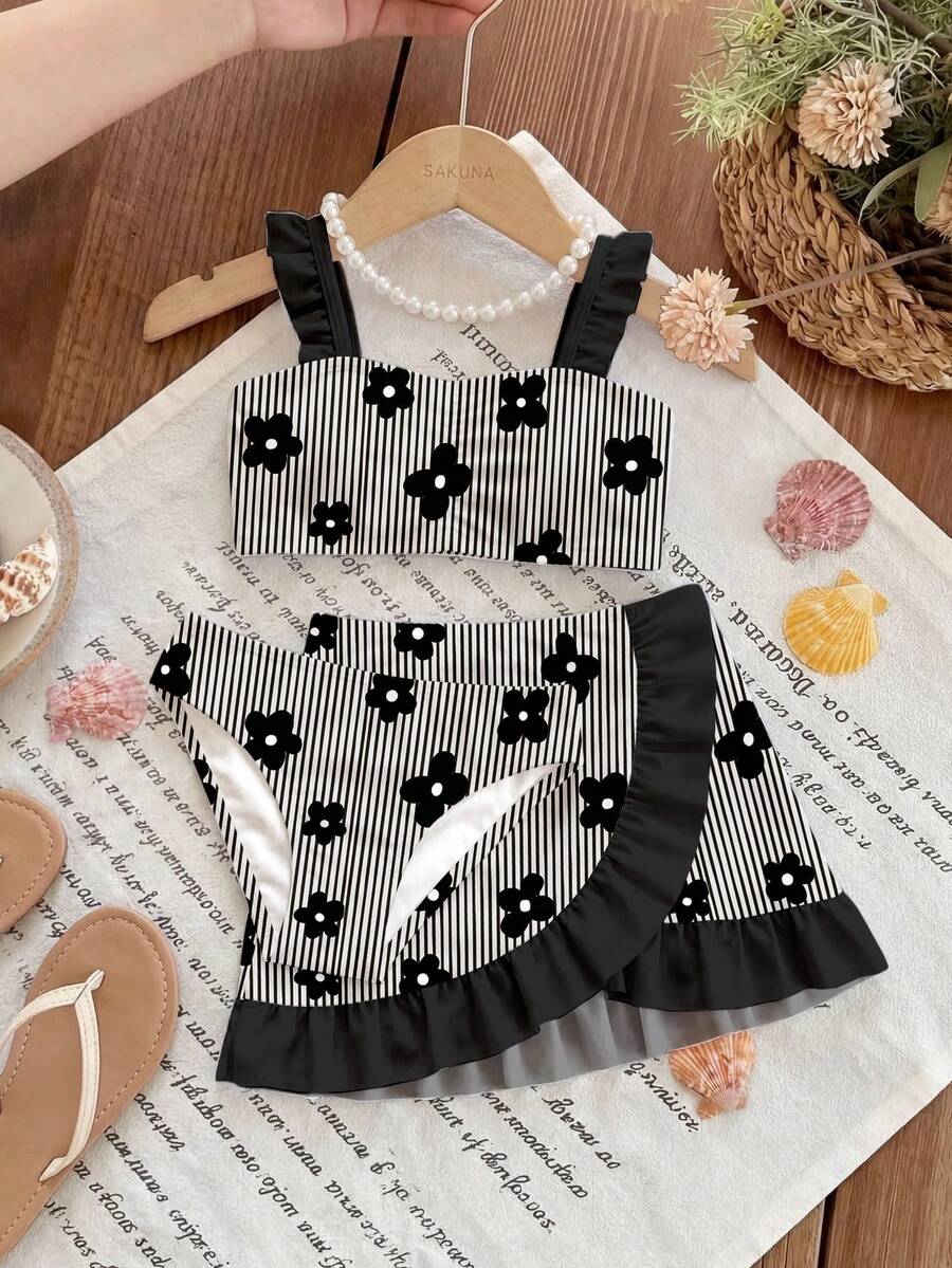 SHEIN 复古甜美黑白条纹迷你碎花图案,涂鸦花卉,少女风,休闲风,Y2K,可爱风,派对风,女童印花三件套泳衣,荷叶边装饰,儿童沙滩度假拍照泳装套装 - 彩色 - 查看 1