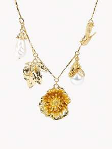 Opalesca 18K Gold Plated,Women's Pendant Necklace,Premium/Elegant/Classy/Dailywear/Minimalist,Pearl/Crystal,For Mom/Women/Girl/Mother,Summer/Beach/Prom/Party/Holiday/Vacation,Engagement/Wedding/Promise,Bride,Heart/Floral,Fairycore/Mermaid Core - Yellow Gold - View 5
