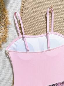 SHEIN Bộ đồ bơi liền thân cho bé gái tuổi teen với chất liệu vải có họa tiết và chân váy lưới, thích hợp cho kỳ nghỉ hè, đi biển và hồ bơi, mùa xuân/hè. - Hồng - Xem 5
