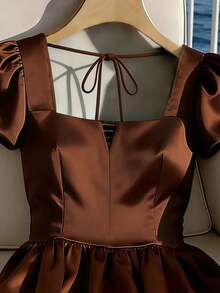 GlowEve 新款褶皱镂空设计泡泡短袖梭织亮色褶裥后背优雅年轻通勤百搭日常女式衬衫 - 棕色 - 查看 6