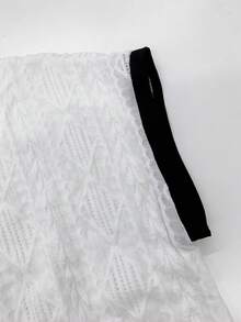 GlowEve CURVE Camiseta Plus Size Casual com Detalhes em Blocos de Cor - Branco - Ver 4