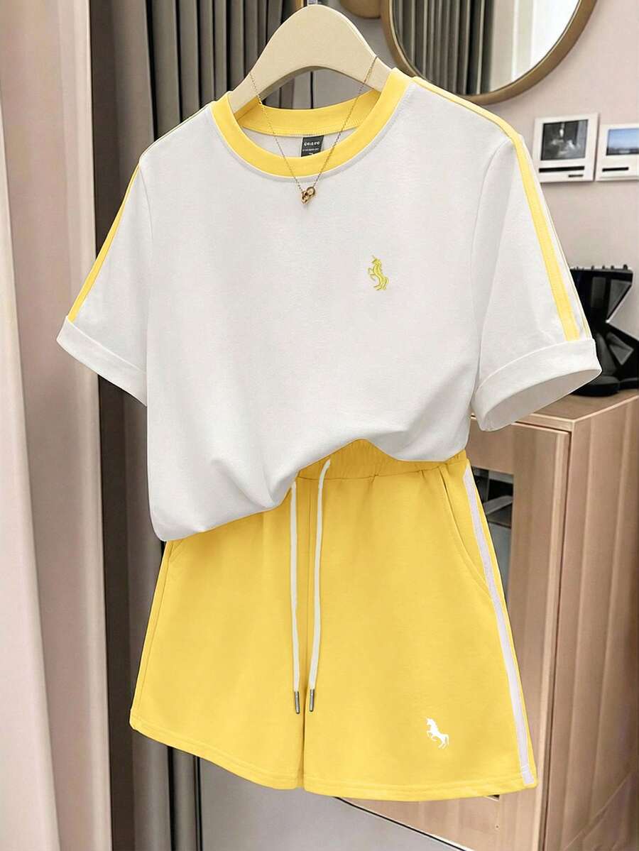 Everyssa 女士时尚休闲运动风刺绣撞色条纹圆领宽松T恤和高腰抽绳斜插口袋宽松休闲运动短裤两件套 - 彩色 - 查看 1