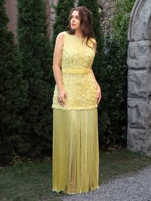 VOLUPTÉ CURVE 大码春夏连衣裙，优雅浪漫3D立体花卉雪纺浅黄色流苏圆领无袖系腰长裙，适合派对、生日、早午餐、约会等场合。 - 黃色 - 查看 9