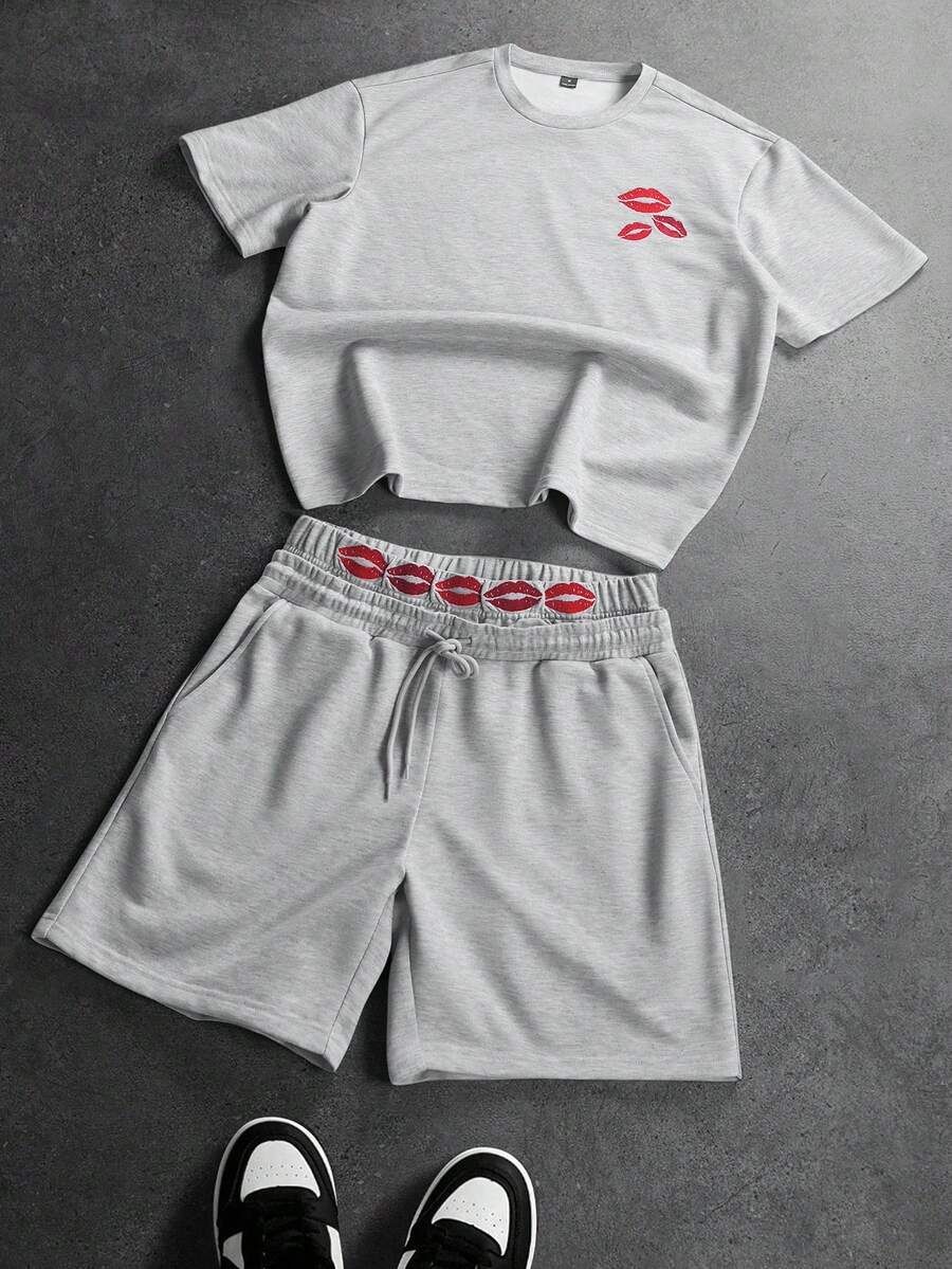 STYNVO 男士夏季休闲红色嘴唇印花T恤和短裤套装 - 灰色 - 查看 1