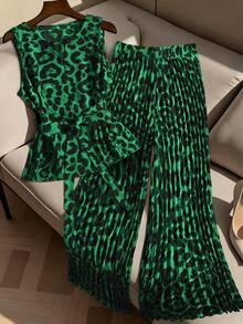 GlowEve CURVE Plus Size Women's Leopard Print Sleeveless Top & Matching Pleated Straight Leg Pants 2-Piece Set,Sage Green,Summer,Elegant,Festa,Commute Work Fashion - Dark Green - View 3