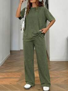 Muchica Setelan Katun 2 Potong Ukuran Besar Musim Semi/Panas dengan Desain Usang Warna Hijau Zaitun dan Celana Panjang Lebar - Hijau Tentara - View 1