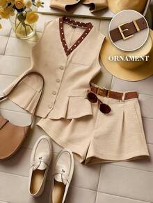 GlowEve CURVE Bộ đồ thể thao cỡ lớn gồm áo cardigan và quần short cổ chữ V không tay, kiểu dáng thanh lịch, chất liệu dệt họa tiết chấm bi, cổ áo phối ghép, thích hợp mặc đi làm và mặc hàng ngày. - Màu be - Xem 3
