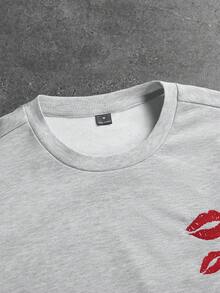 STYNVO 男士夏季休闲红色嘴唇印花T恤和短裤套装 - 灰色 - 查看 4