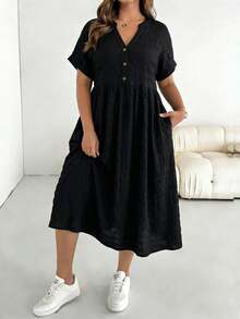 SHEIN Essnce Gaun Kasual Lengan Pendek Wanita Ukuran Besar Warna Hitam Polos, Cocok untuk Liburan Musim Semi dan Musim Panas - Hitam - View 5