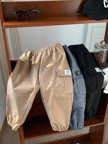 SHEIN 3件套男童休闲运动街头风可爱度假黑色装饰条纹宽松慢跑裤、绿色慢跑裤、卡其色慢跑裤，适合日常穿着、上学、外出、运动，春夏秋冬皆宜。 - 彩色 - 查看 3
