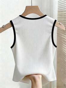 Everyssa Camiseta de mujer de cuello redondo sin mangas con contraste de color, bajo de parche, botones, elegante y casual. Top de verano lindo y de moda. Nuevas llegadas: top blanco acanalado sin mangas, top de punto sin mangas con detalle de botón, top de mujer sin mangas - Blanco y Negro - Ver 2