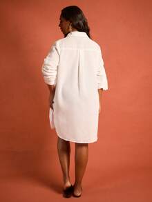 FASHION SZN Áo khoác ngoài đi biển cỡ lớn, chất liệu vải lanh, cài cúc phía trước, dài đến đầu gối, tay dài, thích hợp cho đi biển, câu lạc bộ bãi biển, kỳ nghỉ hè, trang phục cỡ lớn cho kỳ nghỉ, áo sơ mi trắng, kiểu dáng thoải mái, thường ngày, du lịch Ibiza, thanh lịch, sang trọng, đồ bơi, cỡ lớn, thoải mái, đẳng cấp, sang trọng, phong cách châu Âu mùa hè - trắng - Xem 2
