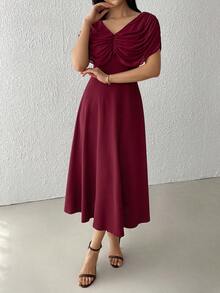 Modelyn 女士V领褶皱中长连衣裙，法式复古收腰显瘦正式礼服 - 酒紅色 - 查看 6