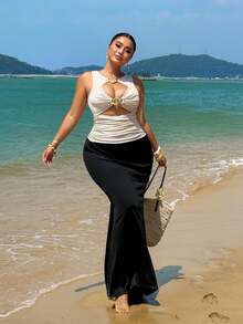 Sunnyshic Plus Size Women's Elegant Solid Color High-Elastic Knit Fabric Shiny Metal Buckle Decor Hollow Chest Design Waist Pleated Cinched Waist Round Neck Party Gathering Night Date Valentine's Day Romantic Date Versatile Design Plus Size New Sleeveless Top - Apricot - View 5