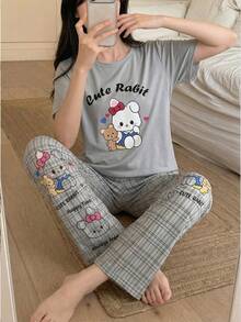 SHEIN Set Piyama Anak Perempuan Motif Kelinci Lucu, Kartun Hewan Grafiti, Atasan Leher Bulat Warna Pink & Celana Kotak-kotak Abu-abu, Palet Warna Musim Panas yang Lembut, Musim Panas, Lucu, Pakaian Rumahan, Tidur - Grey - View 3