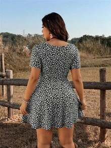 Ceyna Plus Size Small Floral Print Square Neck Knit Casual Jumpsuit - Black - View 2