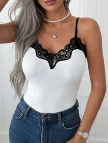 EMERY ROSE Sexy V-Neck Lace Trim Fitted Camisole - White - View 4